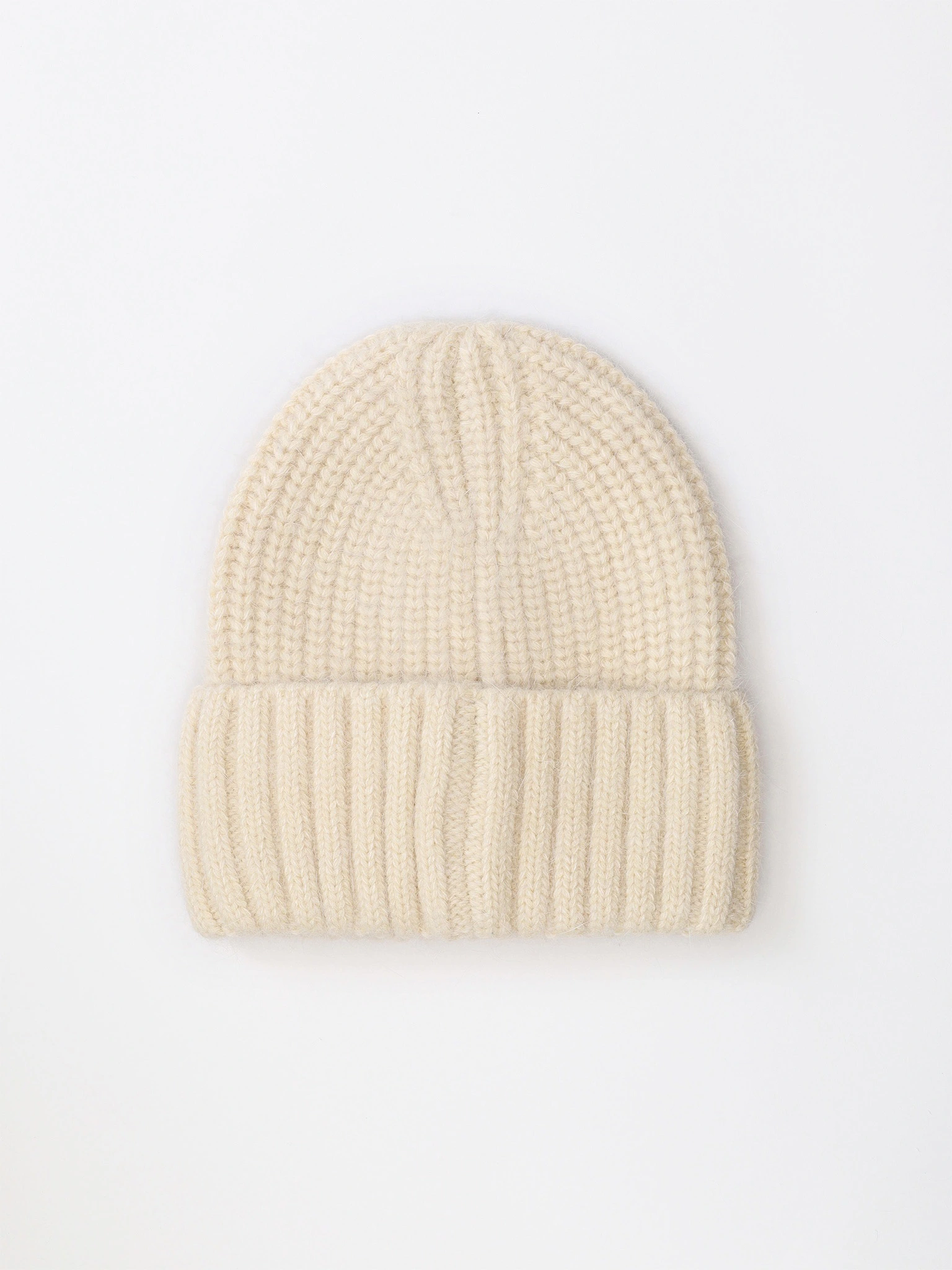 Шапка-бини из ангоры и нейлона с отворотом в ассортименте